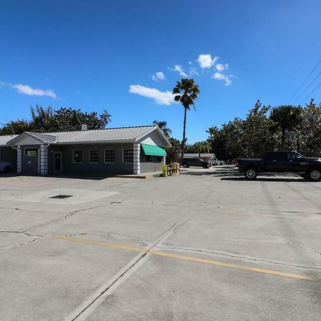Grove City Motel Енґлвуд Екстер'єр фото