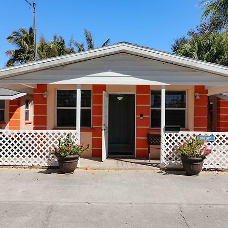 Grove City Motel Енґлвуд Екстер'єр фото