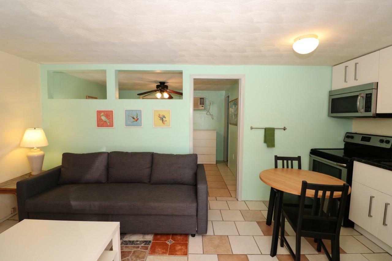Grove City Motel Енґлвуд Екстер'єр фото