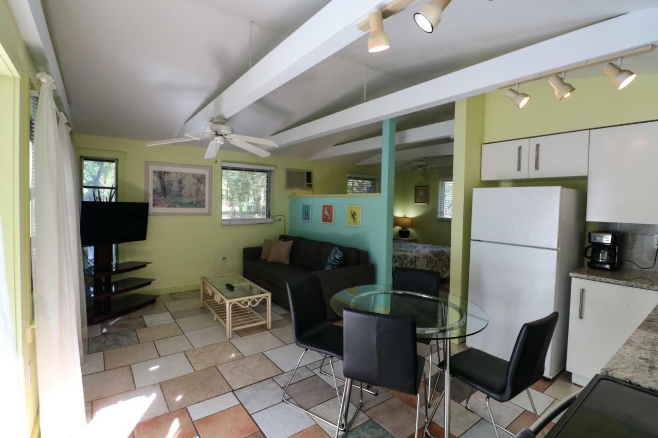 Grove City Motel Енґлвуд Екстер'єр фото